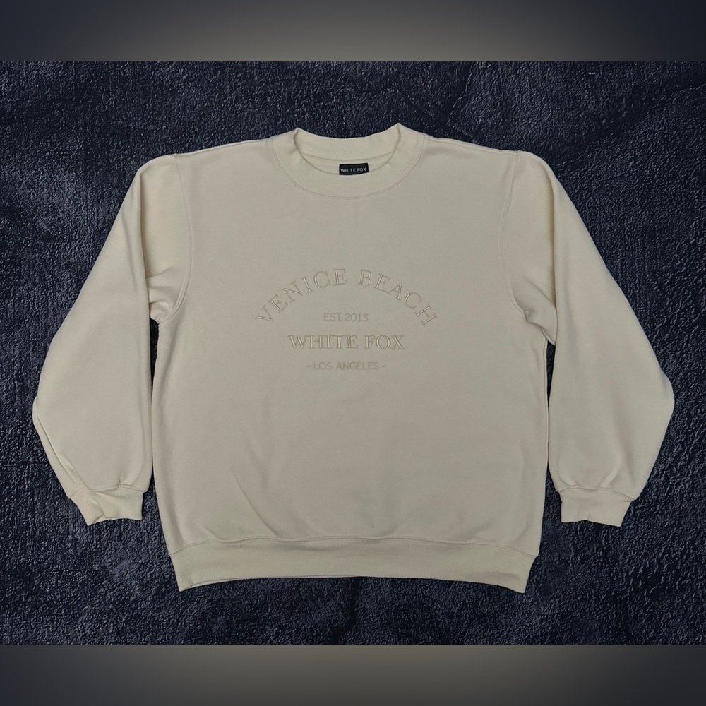 White fox  Boutique hoodie SIZE M/L